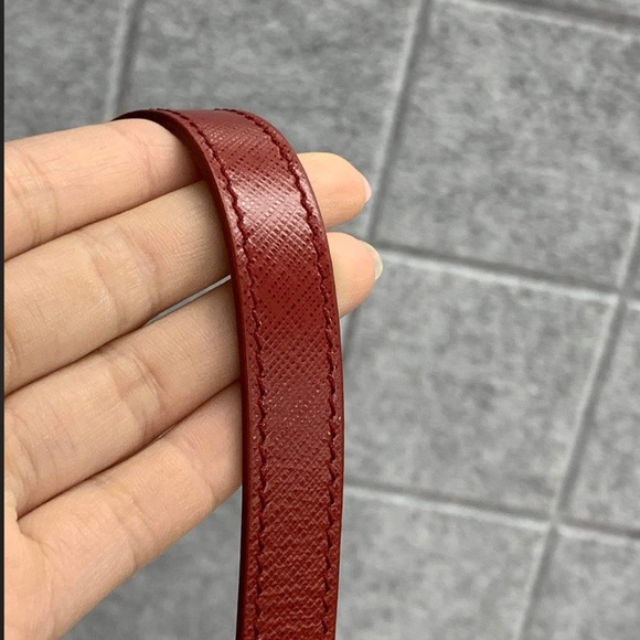 Salvatore Ferragamo Vara Bow Saffiano Leather 2 way bag with Gold tone hardware. - Picture 10 of 16